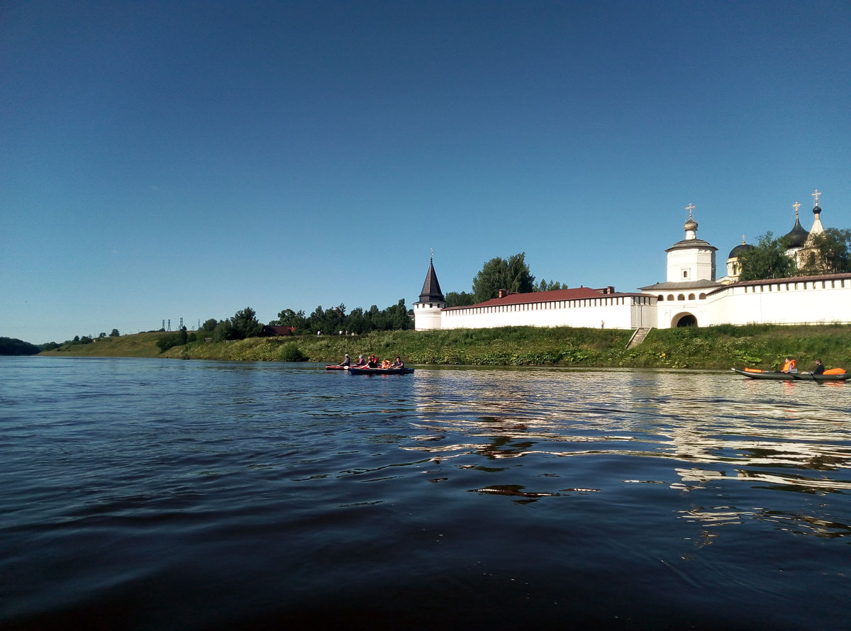 Сплав на байдарках по реке Дубна и Волга